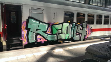 Graffiti Train in Karlsruhe - Photo by Searcher - really, share (2014)