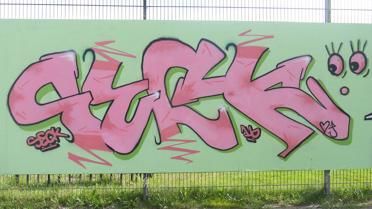 Graffiti Wall - Photo by Seckie