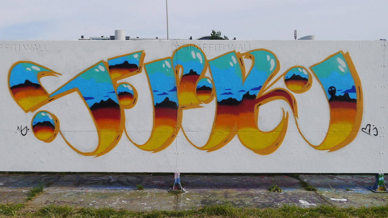 Graffiti Wall - Photo by Seckie - seckdesign (2016)