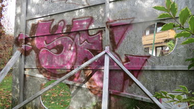 Graffiti Bombing in Teisendorf - Photo by SehrOnline (2013)