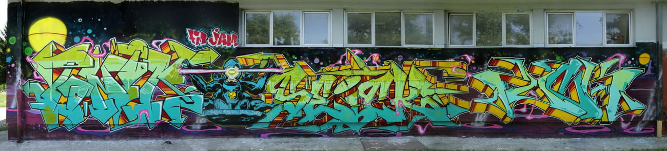 Graffiti Wall in Tuzla Canton - Photo by Seick1 - Tonik, Seick, Luck (2013)