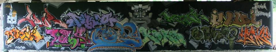 Graffiti Wall - Photo by Senze - Your, Tabs, Woid