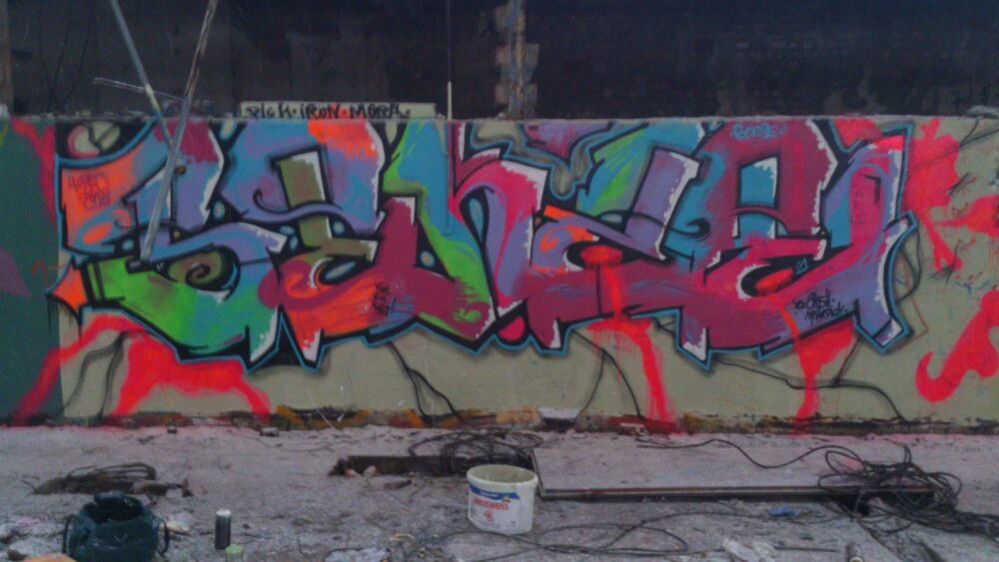 Graffiti Wall in Leipzig - Photo by Senze - Senze, II, Iron