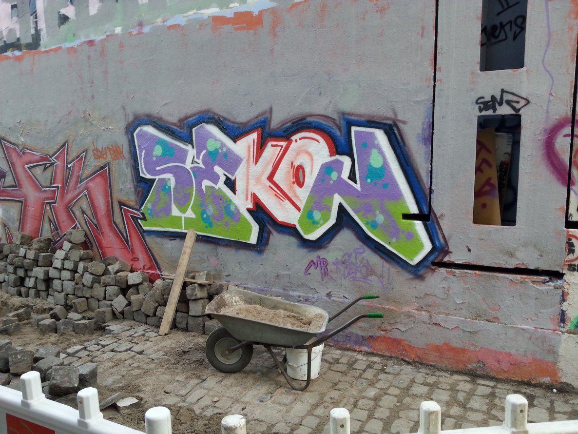 Graffiti Wall - Photo by Sercan