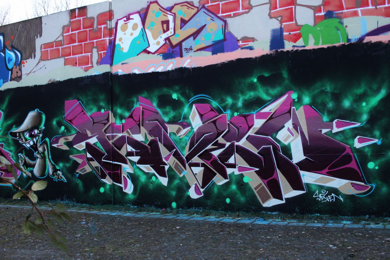 Graffiti Wall - Photo by SevenSeagal - bak, seven, wkm (2015)