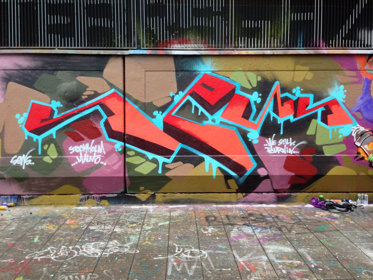 Graffiti Wall - Photo by Sews (2014)