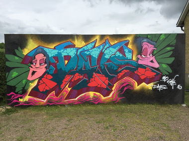 Graffiti Wall - Photo by Sews (2015)