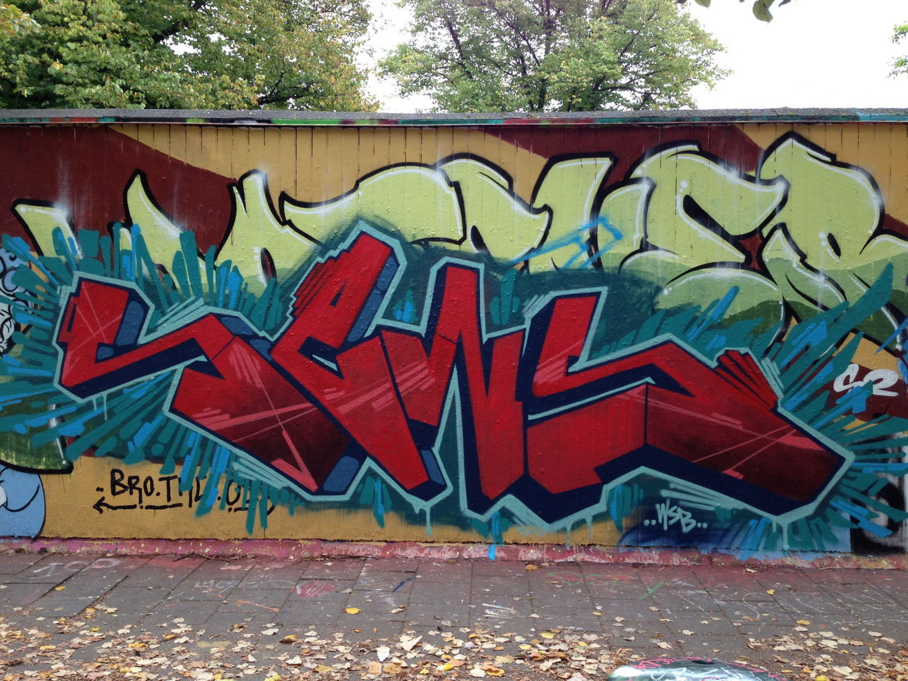 Graffiti Wall - Photo by Sews (2014)