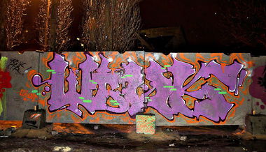 Graffiti Wall - Photo by Shakeee_