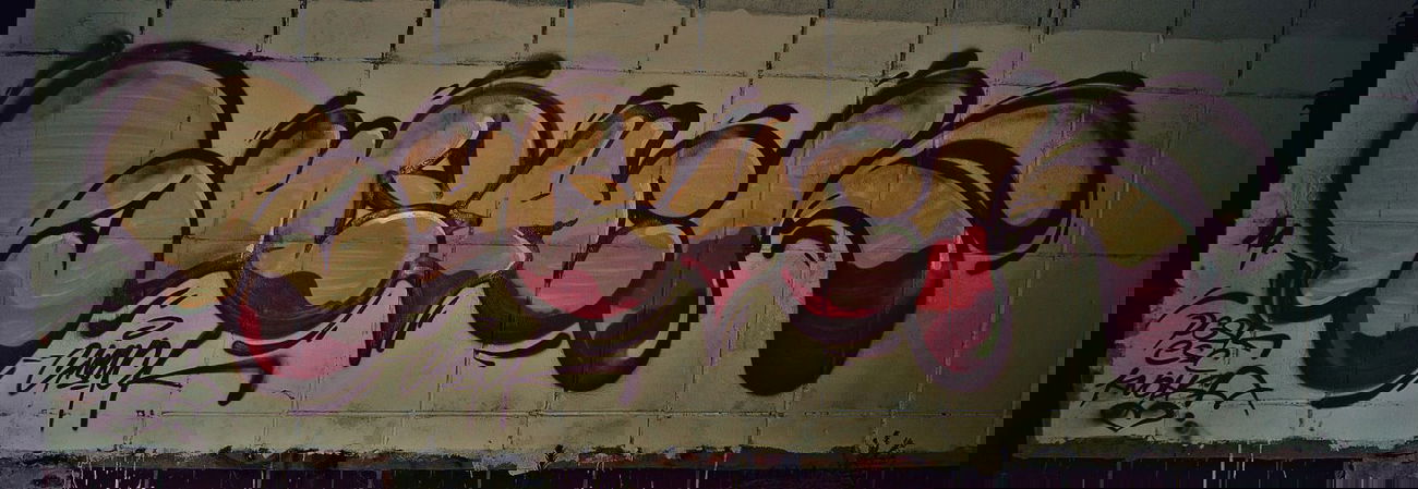 Graffiti Wall - Photo by Shakeee_