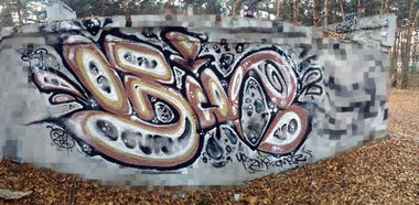 Graffiti Wall - Photo by Shakeee_