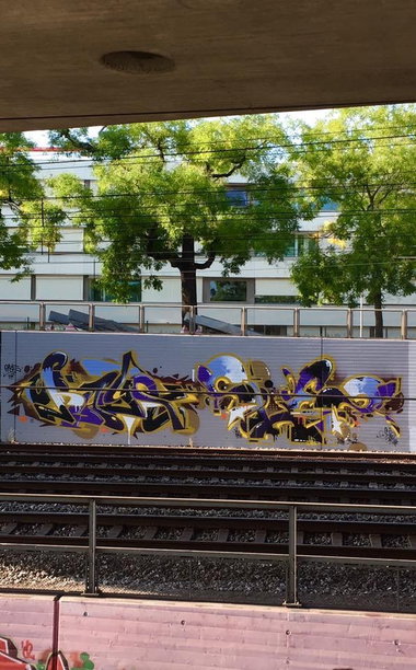 Graffiti Wall - Photo by Shez4000