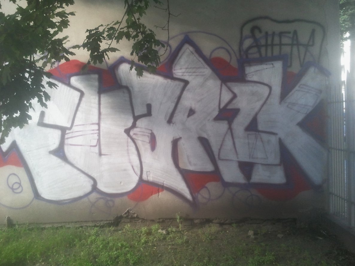 Graffiti Bombing - Photo by Shizzler - FUA, RZK