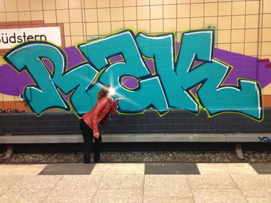 Graffiti Bombing - Photo by Shizzler - RZK