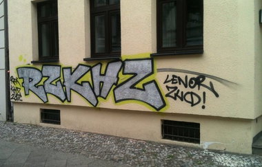 Graffiti Bombing - Photo by Shizzler - RZK (2011)