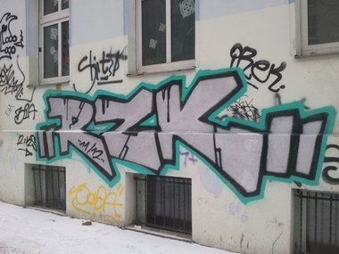 Graffiti Bombing - Photo by Shizzler - RZK