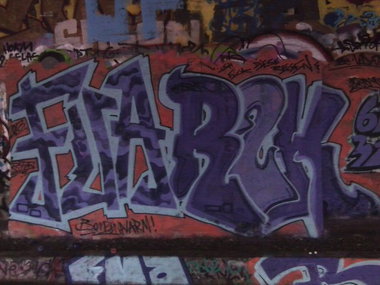 Graffiti Bombing - Photo by Shizzler - FUA, RZK