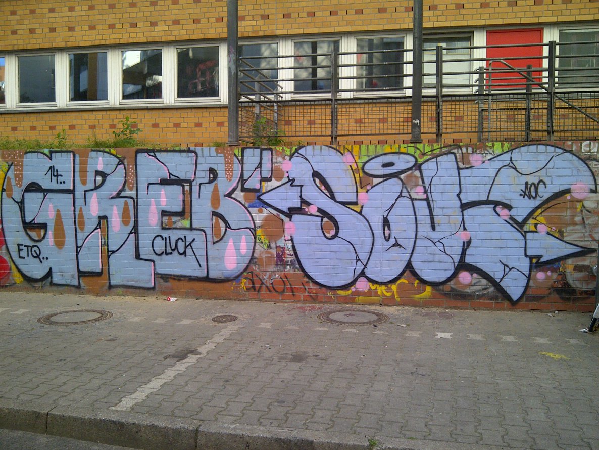 Graffiti Bombing - Photo by Shizzler - Greb, Grab, Sout (2014)