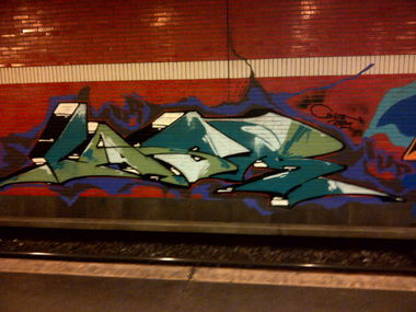 Graffiti Bombing - Photo by Shizzler - Lasr, TCR (2014)