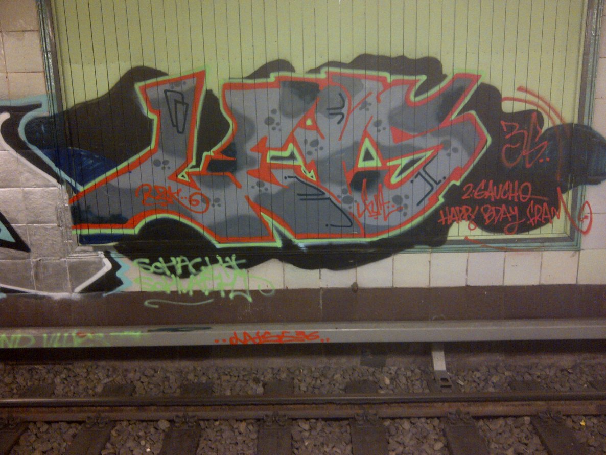 Graffiti Bombing - Photo by Shizzler - Leys, RZK, FUA (2014)