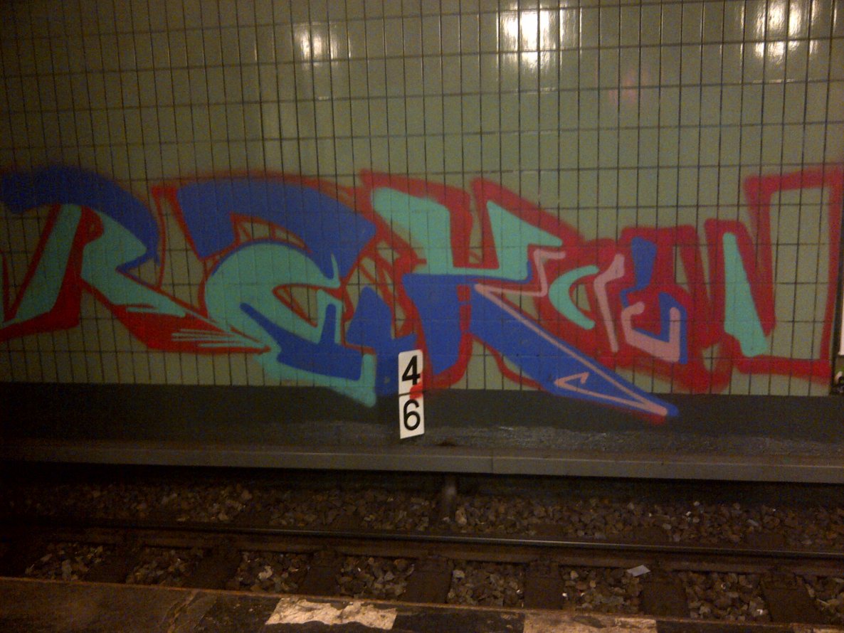 Graffiti Bombing - Photo by Shizzler - RZK