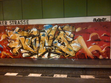 Graffiti Bombing - Photo by Shizzler - Fino