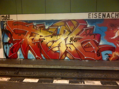 Graffiti Bombing - Photo by Shizzler - Trik