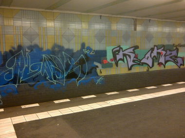 Graffiti Bombing - Photo by Shizzler - VLD, DNB, Kokz (2015)