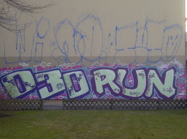 Graffiti Bombing - Photo by Shizzler - 030, RUN
