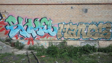 Graffiti Wall in Gus-Khrustalny - Photo by Shmel - Shmel, Mares (2013)
