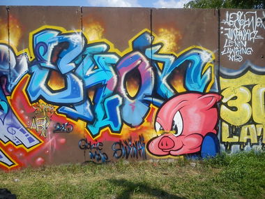 Graffiti Wall - Photo by Shoker1