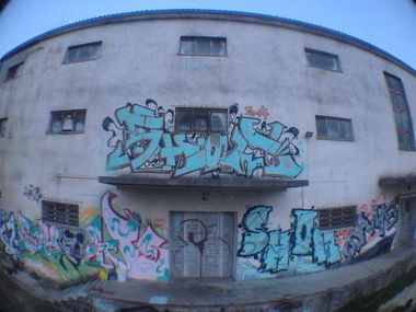 Graffiti Bombing - Photo by Showtime (2014)