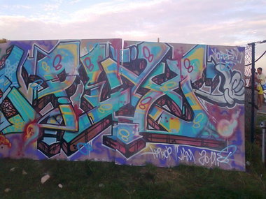 Graffiti Wall in Colombia - Photo by Showtime (2011)