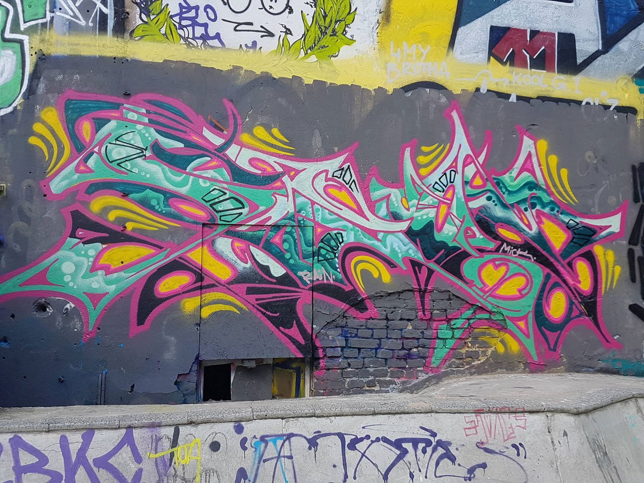 Graffiti Wall - Photo by Shroom - Mellowpark, SROM, SHROOM