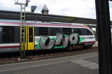 Graffiti Train in Dresden - Photo by ShrotterSpotter - UNO, SBS, Dresden (2013)