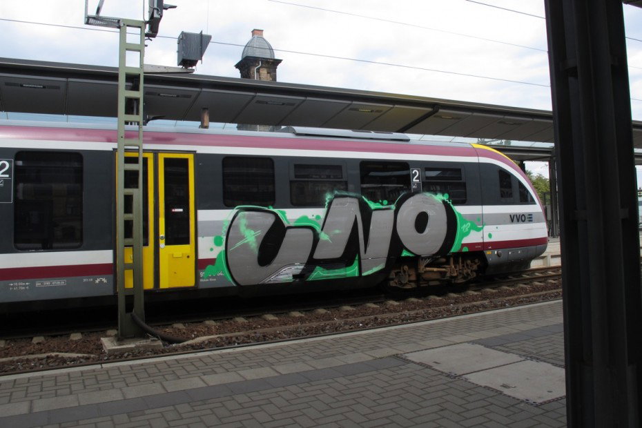 Graffiti Train in Dresden - Photo by ShrotterSpotter - UNO, SBS, Dresden (2013)