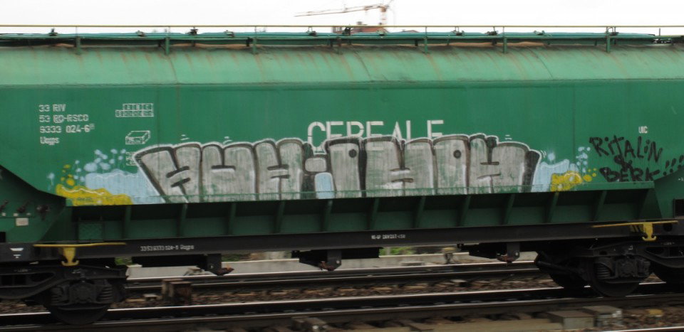 Graffiti Train in Dresden - Photo by ShrotterSpotter - freight, cereale, dresden