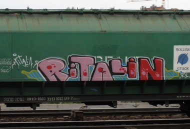 Graffiti Train in Dresden - Photo by ShrotterSpotter - Ritalin, Dresden