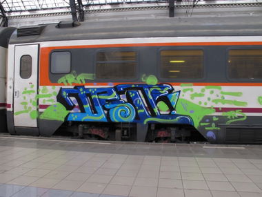 Graffiti Train in Barcelona - Photo by ShrotterSpotter - barcelona, panels, prs (2013)