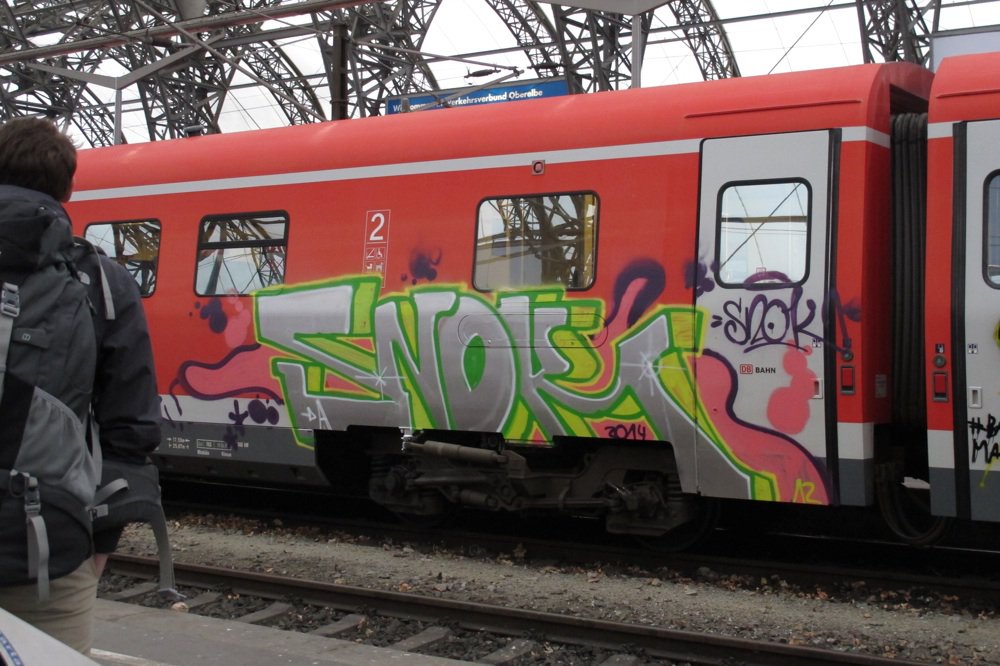 Graffiti Train in Dresden - Photo by ShrotterSpotter - snok (2014)