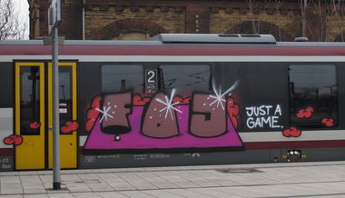 Graffiti Train in Dresden - Photo by ShrotterSpotter - FDJ, JUST, A (2014)