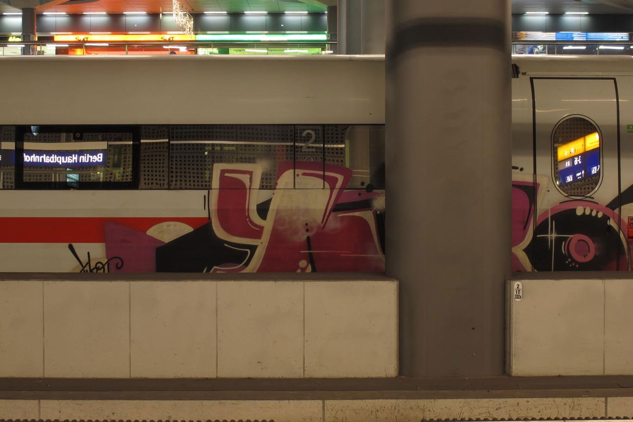 Graffiti Train - Photo by ShrotterSpotter - berlin (2015)
