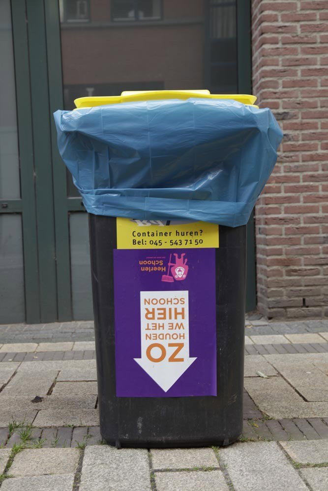 Graffiti Bombing - Photo by ShrotterSpotter - oz (2016)