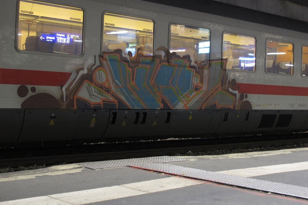 Graffiti Train - Photo by ShrotterSpotter (2015)