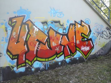 Graffiti Wall in Chrzanow - Photo by Shvondel - 4tune, prk (2014)
