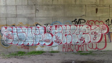 Graffiti Bombing in Volkhov - Photo by SiQuel - siquel, skyzo, rskz (2013)