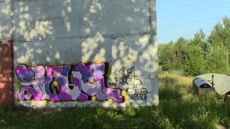Graffiti Wall in Volkhov - Photo by SiQuel - siquel, rskz, graffiti (2013)