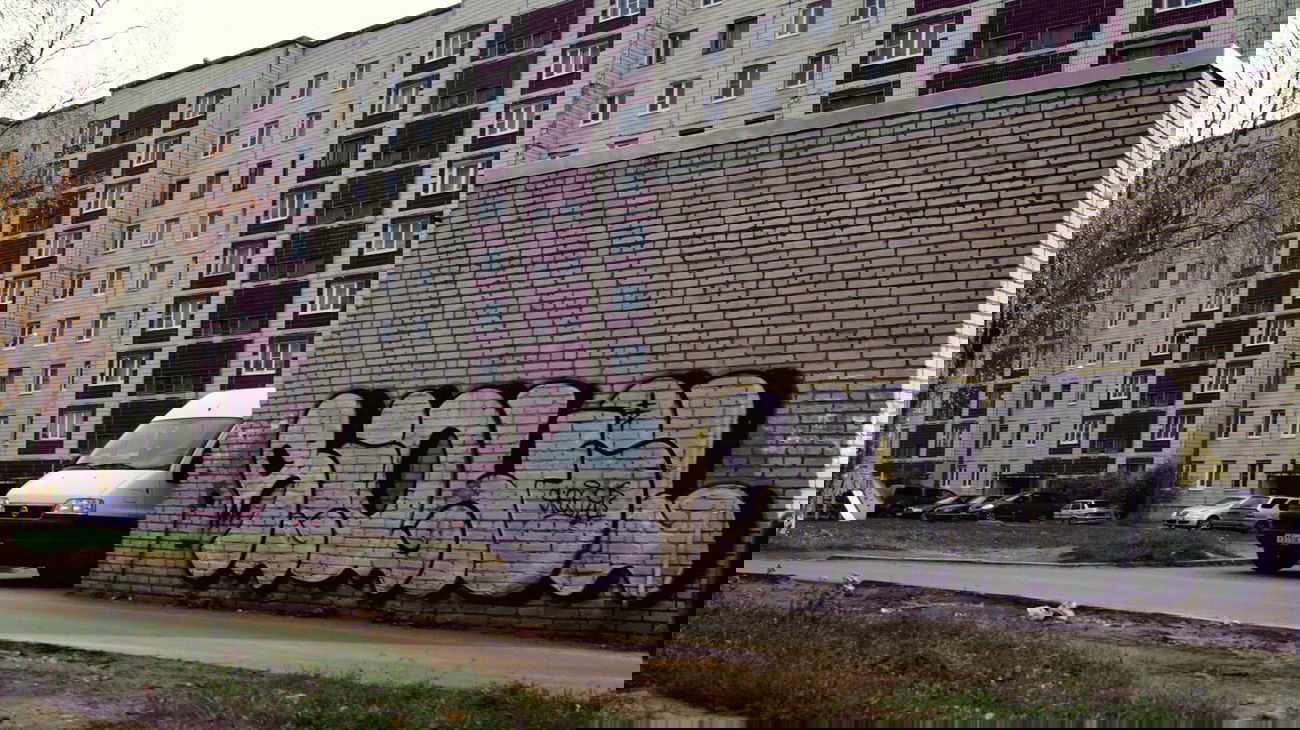 Graffiti Wall in Volkhov - Photo by SiQuel - siquel, rskz, bombing (2013)