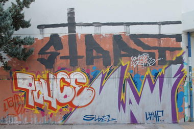 Graffiti Bombing - Photo by Sibel - sibel, stare, touce (2016)