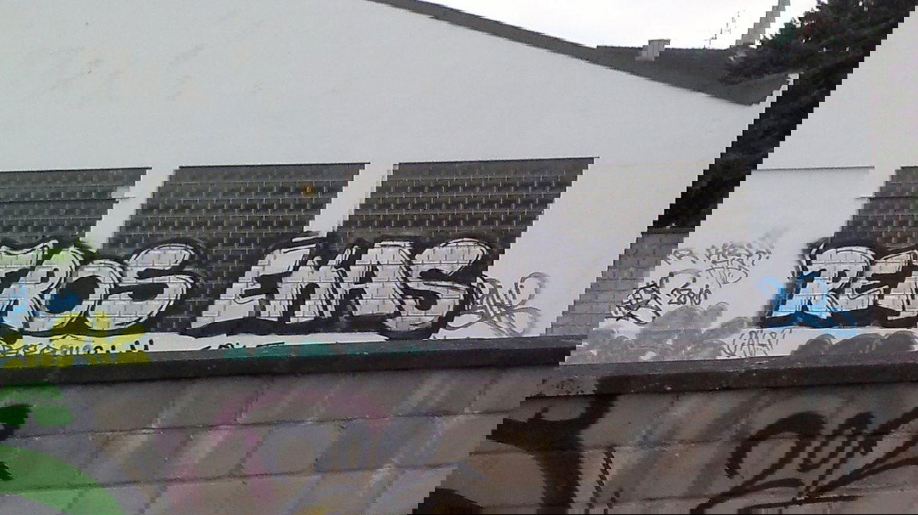 Graffiti Bombing - Photo by Sidco - ... (2013)